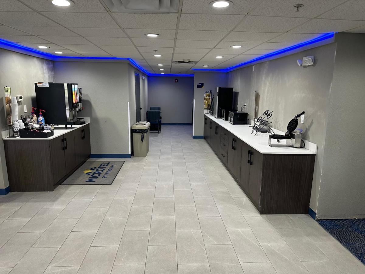 Microtel Inn & Suites By Wyndham Manchester - Newly Renovated Esterno foto