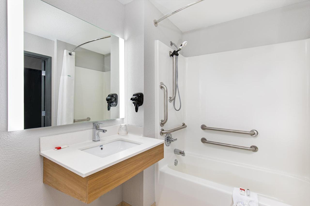 Microtel Inn & Suites By Wyndham Manchester - Newly Renovated Esterno foto
