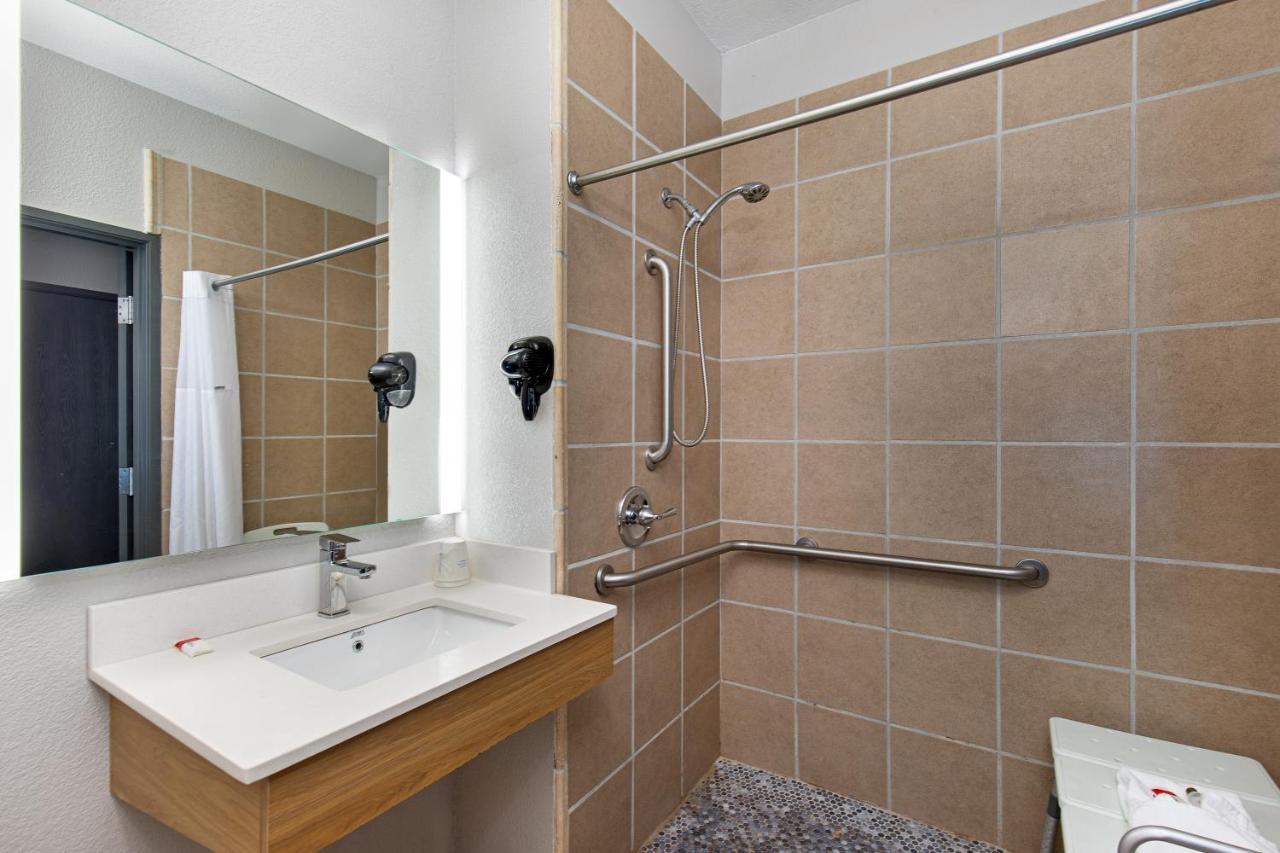 Microtel Inn & Suites By Wyndham Manchester - Newly Renovated Esterno foto